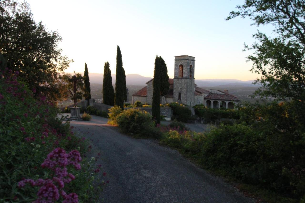 Le Rocher De Sampzon Exterior photo